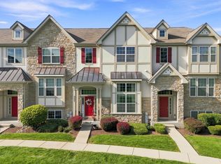 267 Garrett Cir, Carol Stream, IL 60188