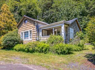 3387 Crystal Creek Loop, Eddyville, OR