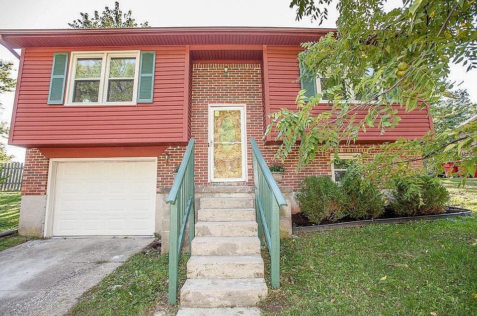1st image of 111 Springside Ct