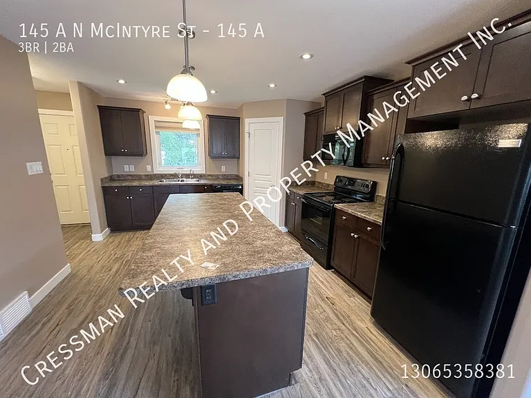 145 McIntyre St N #A — Photo 4