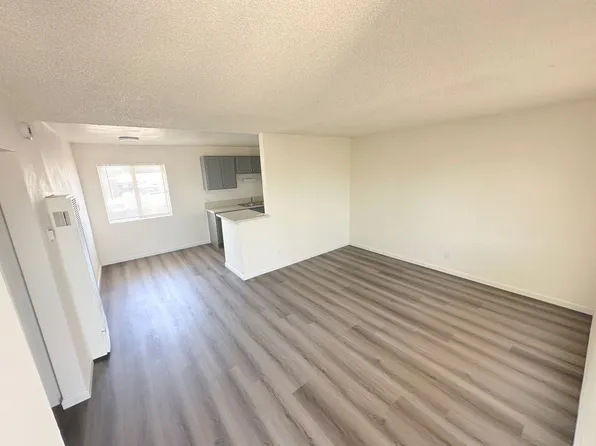 1111 W 94th St #7, Los Angeles, CA 90044