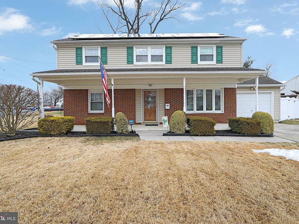 1st image of 11 Heritage Rd