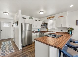 57 Spring Hill Rd, Sunrise Beach, MO 65079