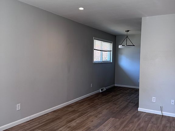 3rd image of 407 Hillsboro Ave APT 1