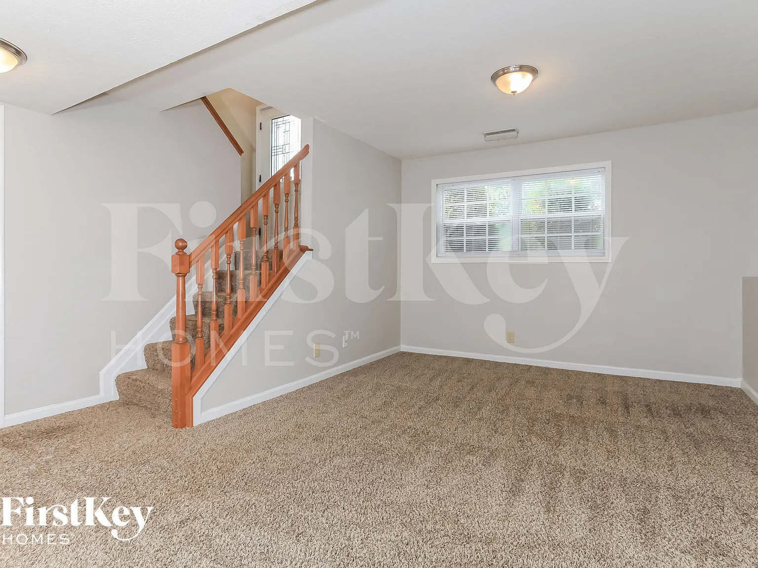 3 bed, 2.5 bath, 1640 sqft, $2,110 — Photo 4
