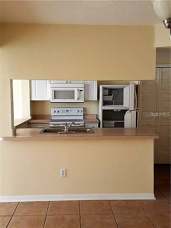3 bed, 2.0 bath, 1800 sqft, $1,575 — Photo 4