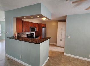 3212 NE 10th St, Pompano Beach, FL 33062