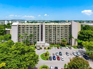 2205 S Cypress Bend Dr APT 103, Pompano Beach, FL 33069