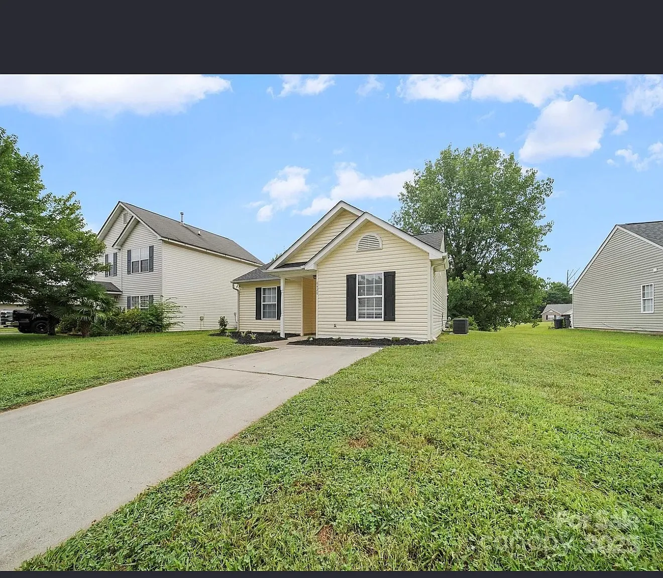 3 bed, 1136 sqft, $1,775 — Photo 1