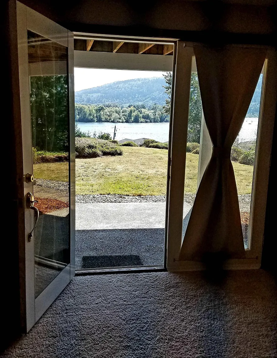 4280 E Lake Sammamish Pkwy SE photo 1