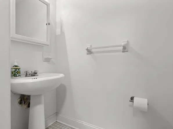 100 Shearwater Ct East image 10 of 36