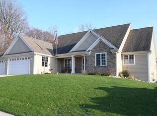 1389 Hawthorn Dr, West Bend, WI 53095
