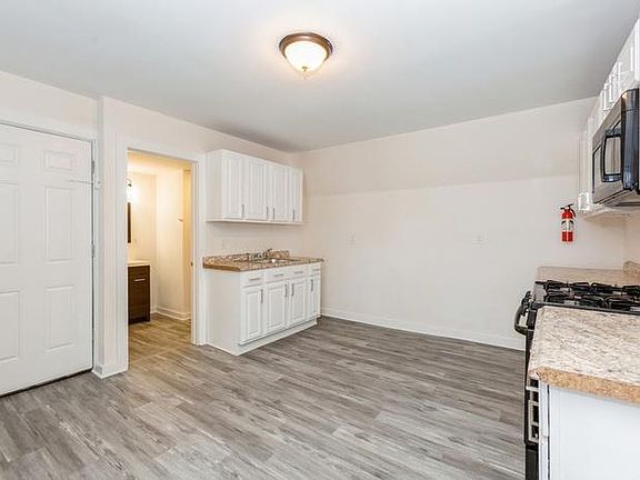 2nd image of 88 Schley St #3A