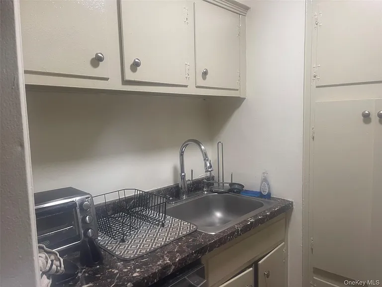 111 S Centre Ave #1 — Photo 6