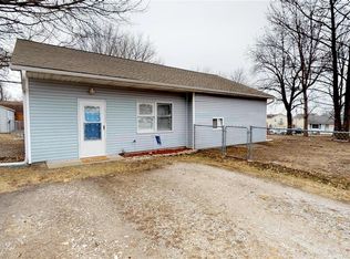 700 Sinclair Ave, South Roxana, IL 62087