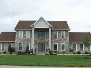 1011 Valleyview Dr, Latrobe, PA 15650