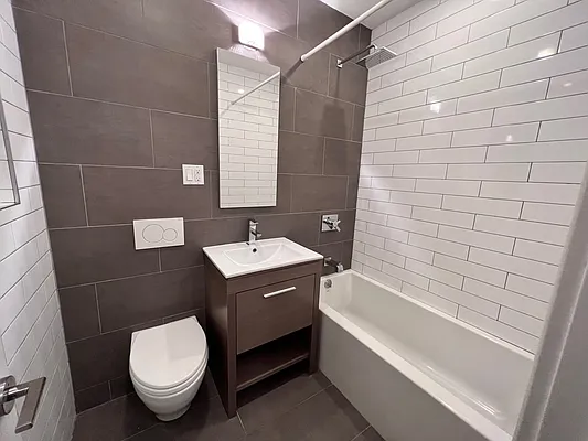 Rented by EXR | media 17