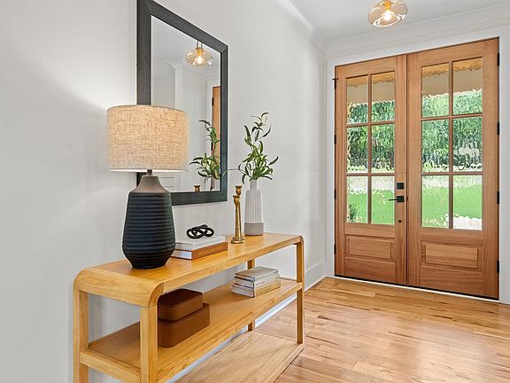 3rd image of 213 Club View Dr