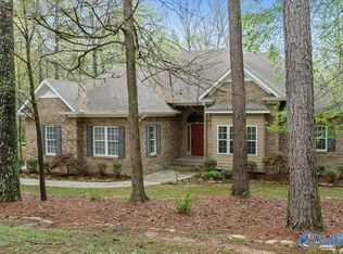 361 Creekwood Dr, Union Grove, AL 35175