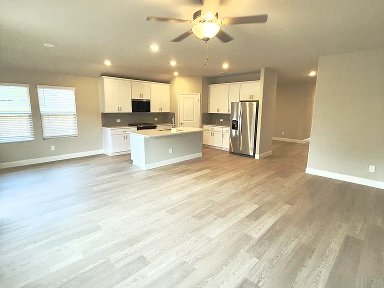 710 Martell Rd — Photo 6