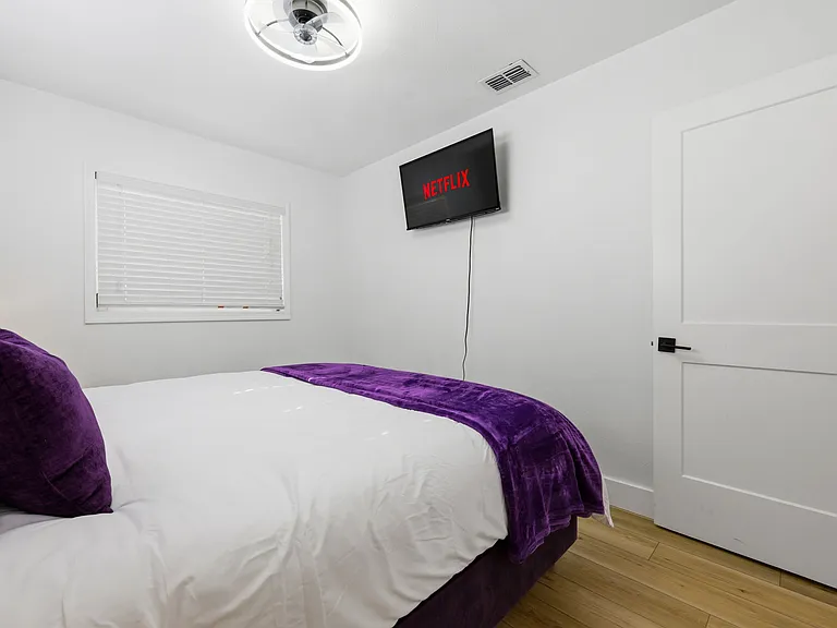 4310 W Carmen St — Photo 34