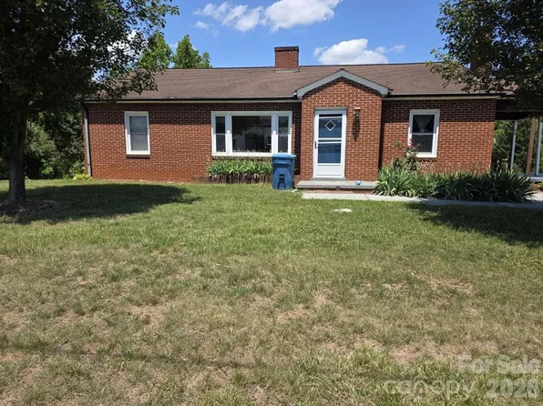 744 Pleasant Hill Rd, Lenoir, NC 28645