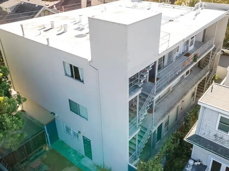 2511 Prince St #9 — Photo 10