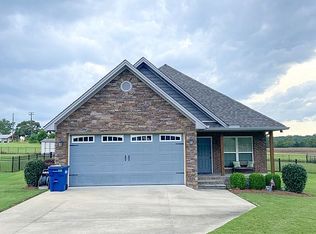 41 Lakeside Trl, Tallassee, AL 36078