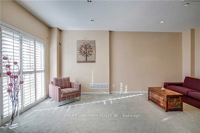 15 Saint Moritz Way S #1 — Photo 3