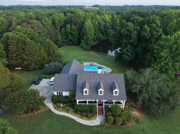 1825 Skelton Rd, Hoschton, GA 30548