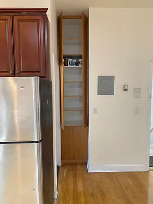 Rented by Bouklis Group | media 6