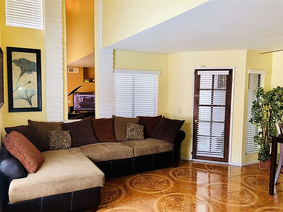 2nd image of 617 Beyer Way Unit 701
