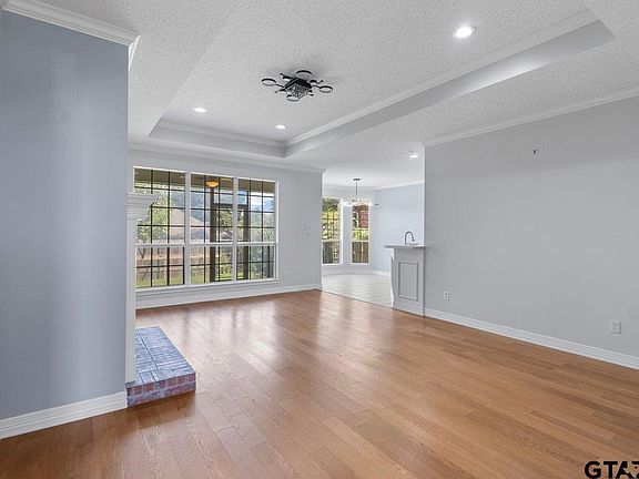 5th image of 3418 Iberville Dr