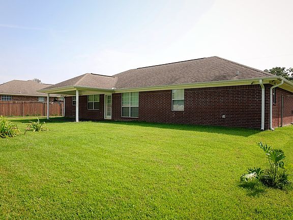 3rd image of 425 Chancellor Dr