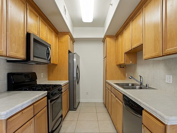 2nd image of 3328 Oakhurst Ave APT 105