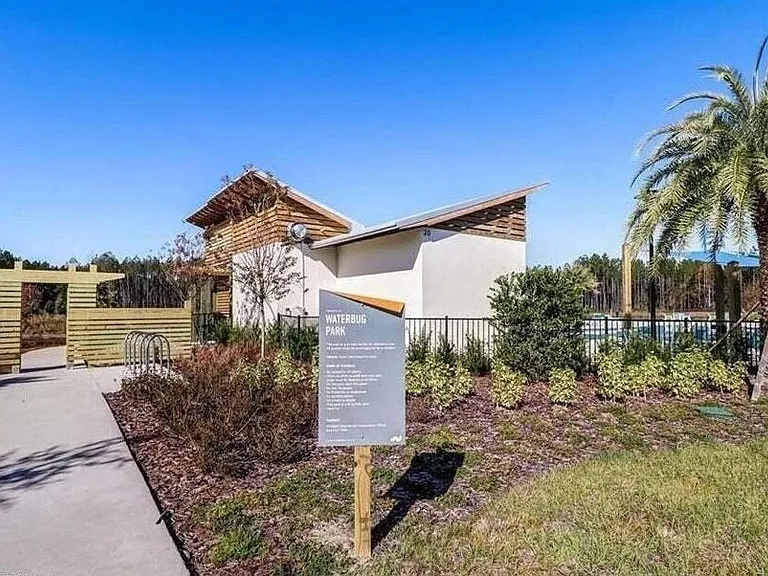 467 Blue Daze St — Photo 20