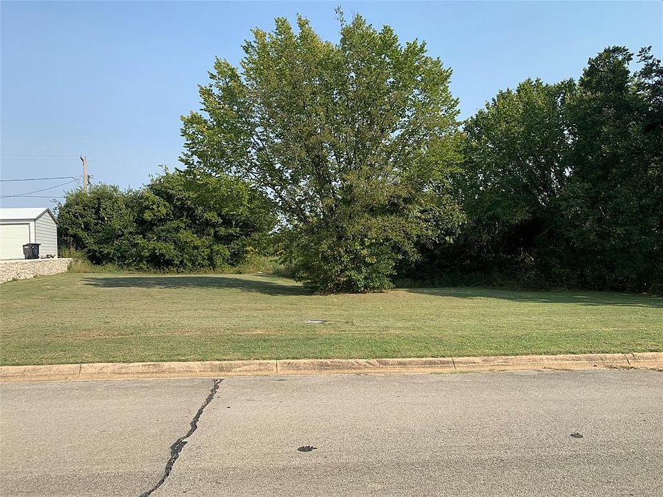 1st image of 2209 Woodberry Dr Lot 5