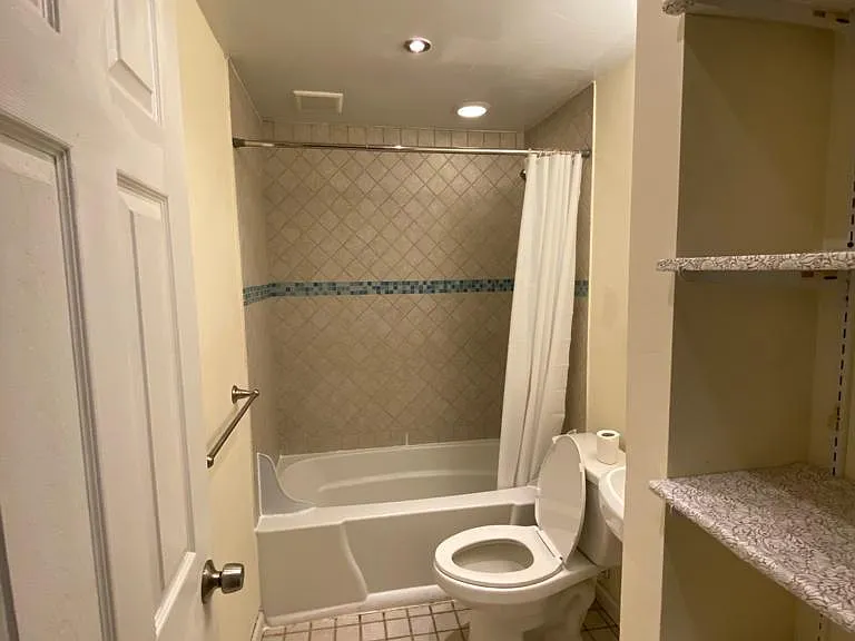 328 Jersey Ave — Photo 12