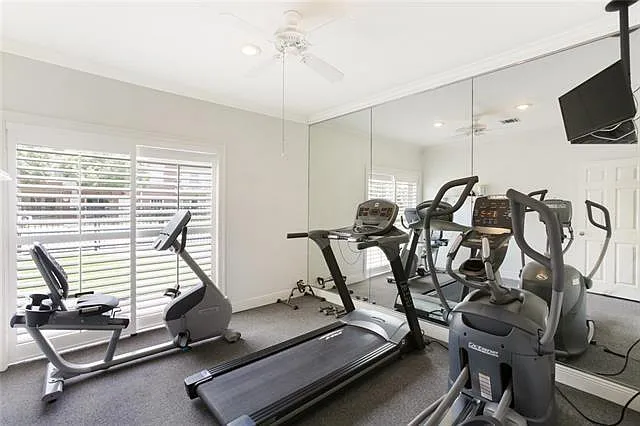 800 Rue Burgundy St #223 — Photo 14