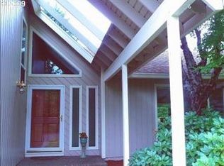 445 NW Torreyview Dr, Portland, OR 97229