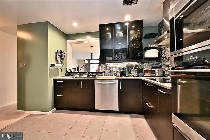 2212 S Randolph St #1 — Photo 7