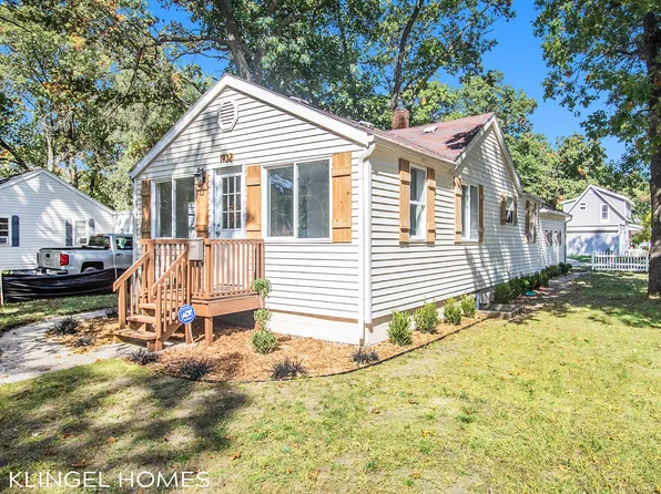 1392 Flower Ave, Muskegon, MI 49442
