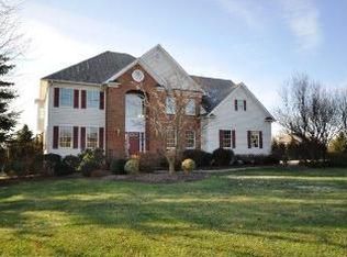 6 Fieldcrest Rd, Chester, NJ 07930