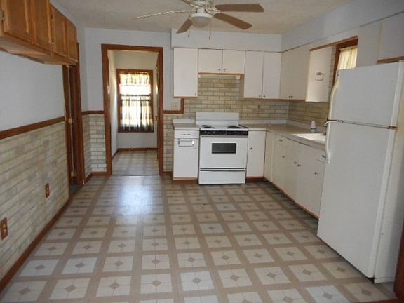 5th image of 3018 Saner Ave