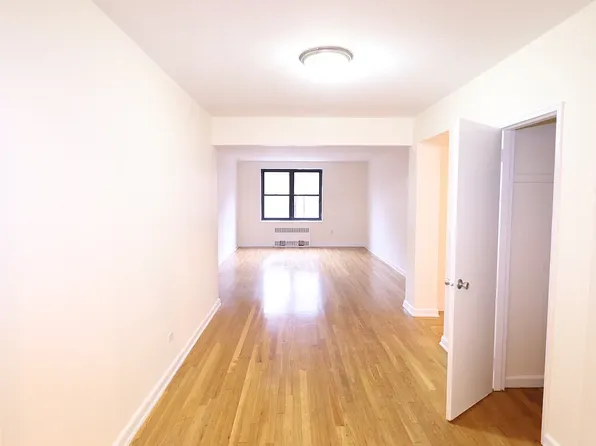 3415 Parsons Blvd, Flushing, NY