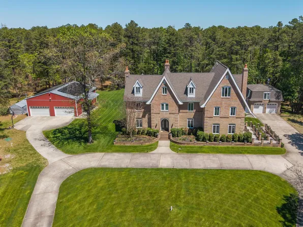22 Grassy Lake Rd, Shamong, NJ 08088