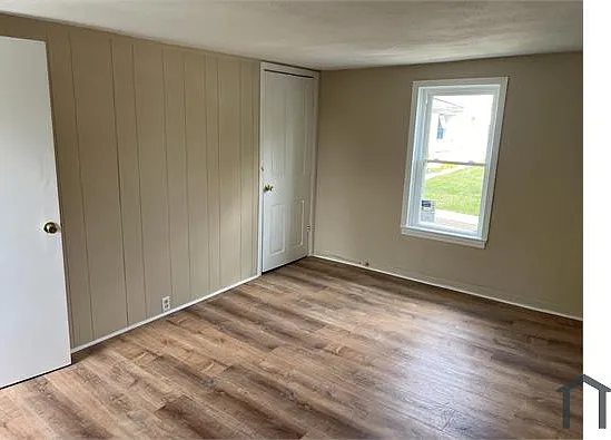 304 E Montgomery Ave — Photo 17