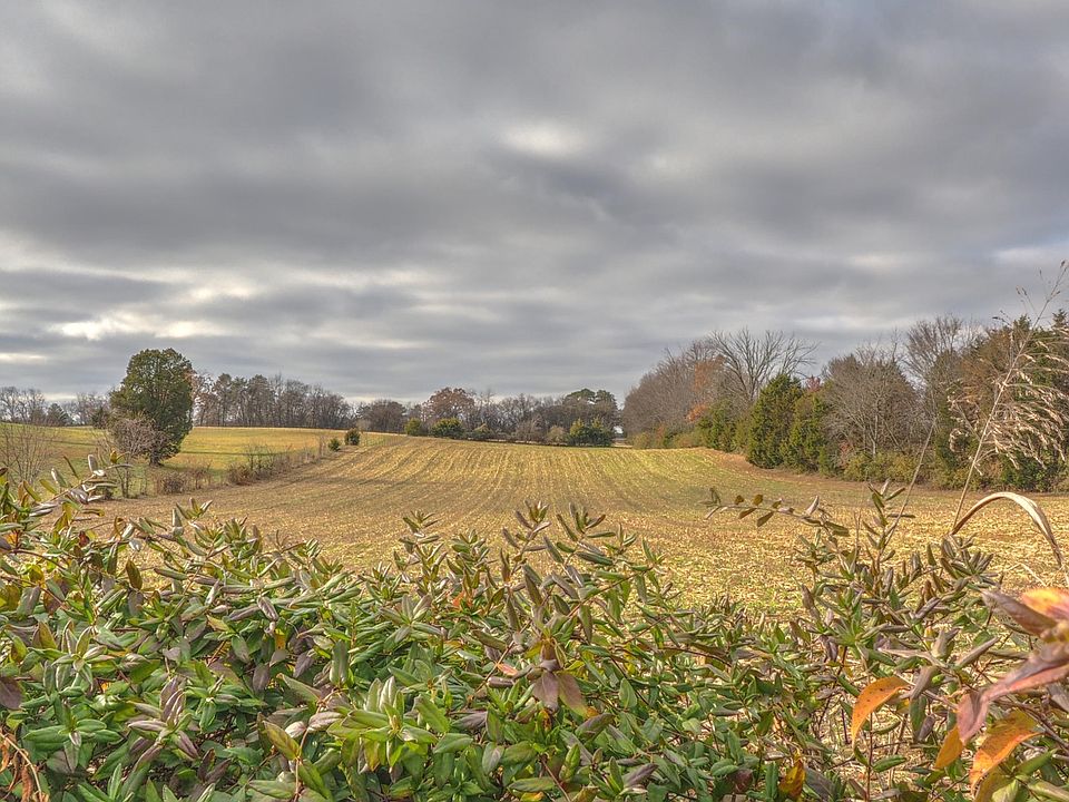 1st image of Tuckaleechee Pike