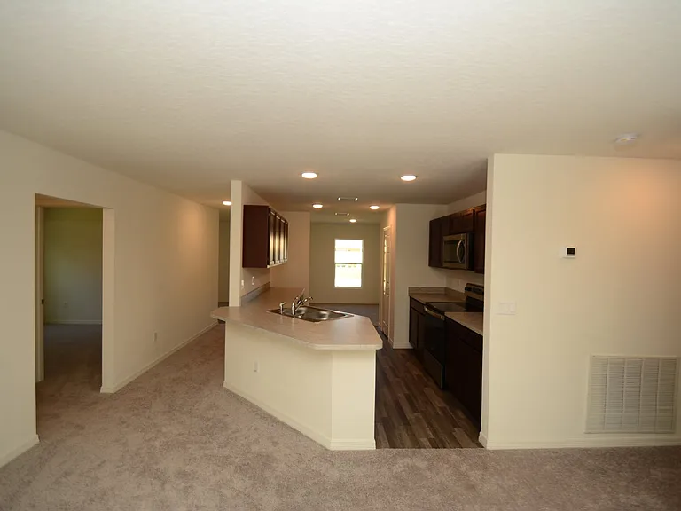 93 Panorama Dr — Photo 12
