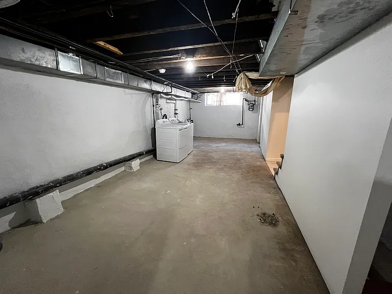 1805 Daly St — Photo 14
